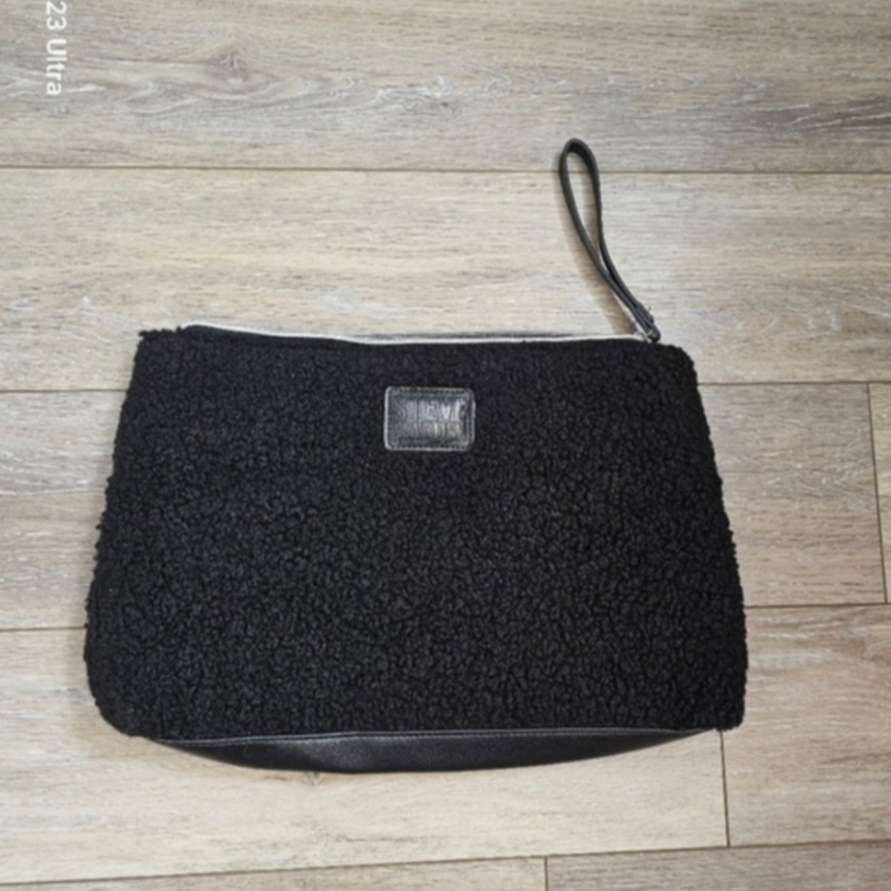 Black Sherpa Laptop Bag
